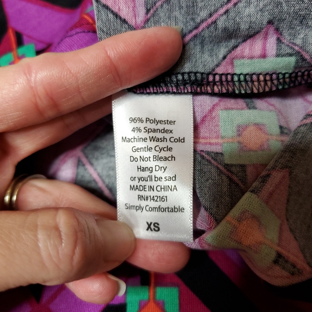 XS LuLaRoe Randy tee - Picture 4 of 4